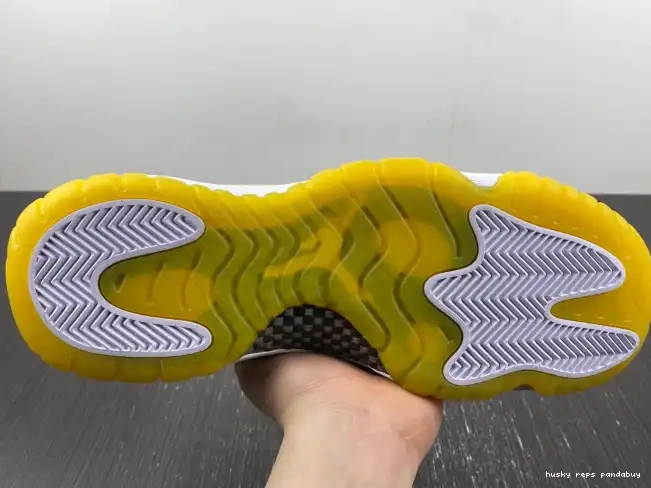Rep Husky Yellow Air Low WMNS Jordan 11 Snakeskin AH7860-107 0602